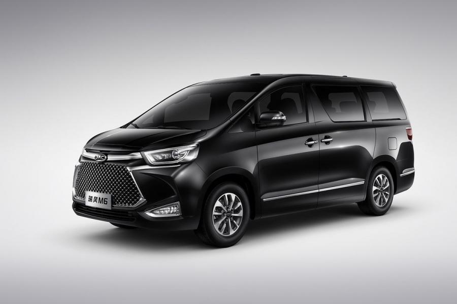  JAC Refine M6 2017 года  (фото 1 из 4)